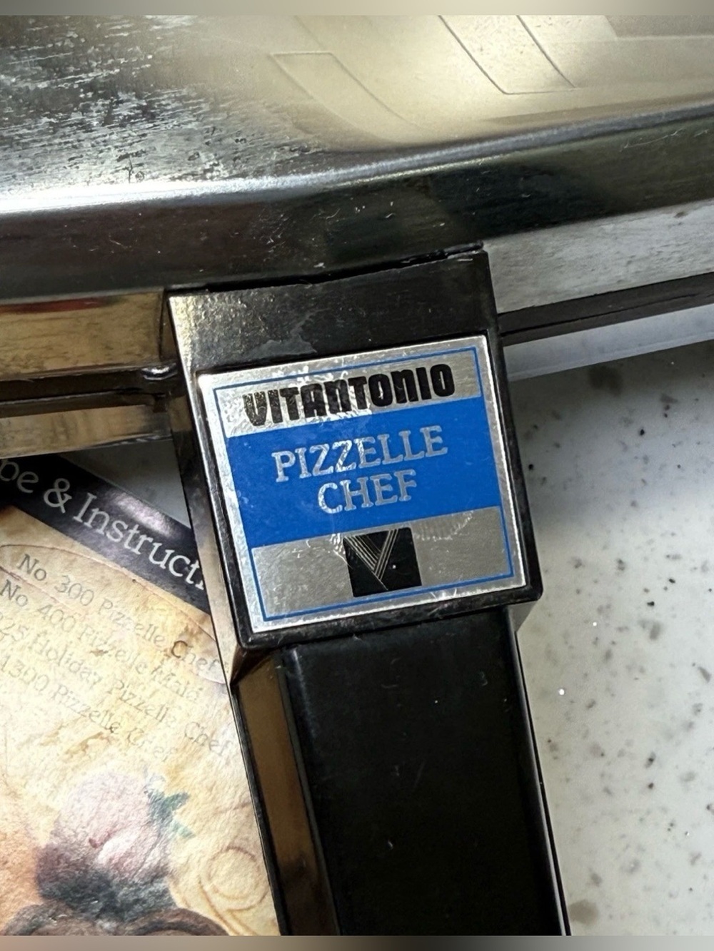 Vitantonio Pizzelle Chef 300 Italian Cookie
Maker Tested Works Vintage - Picture 3 of 10